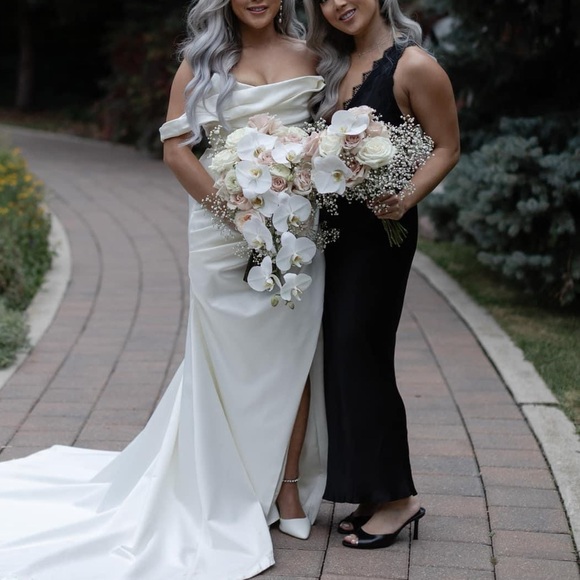 SHONA JOY CAMILLE LACE CROSS BACK DRESS (SOLD) - Picture 6 of 10